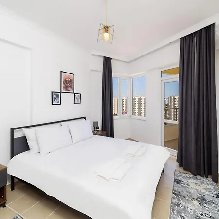 Apartmán Sea View Flat With Balcony Near In Aksu *